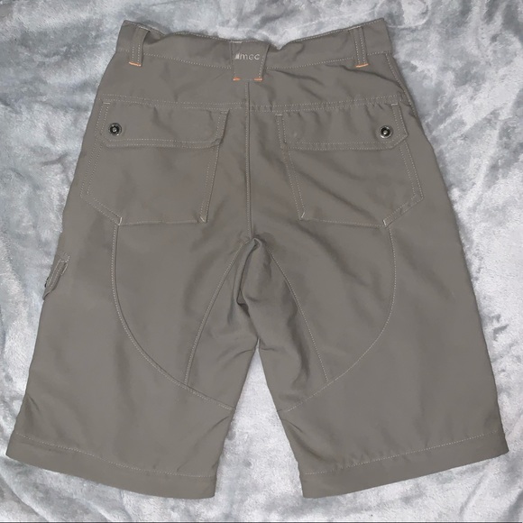 Mountain Equipment Coop Shorts - Picture 2 of 4